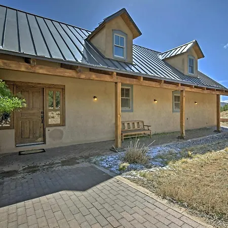 Charming Mountain Estate With Views And Fire Pit! Villa